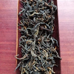 линьцан шай хун листья